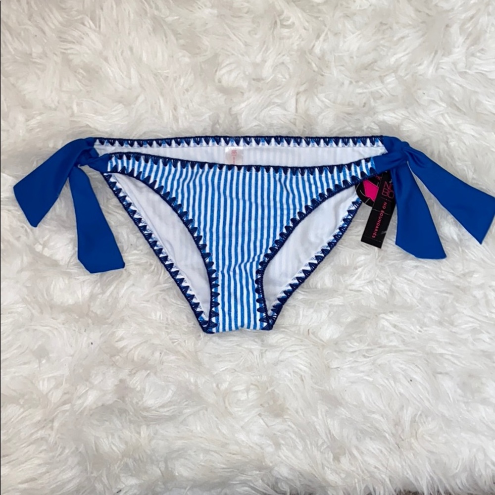 NWT bathing suit bottoms